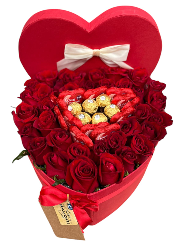 35 Kırmızı Gül ve Çikolatalı Özel Kutu
