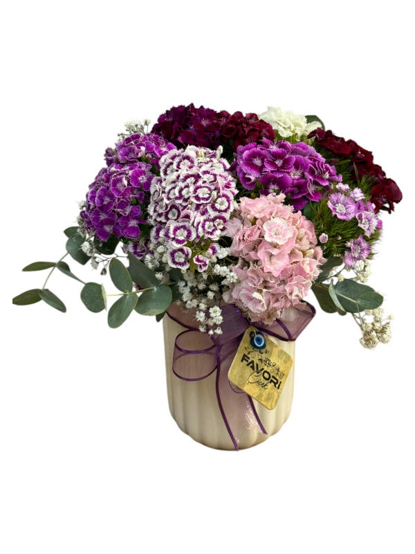 Seramik Vazoda Hüsnü Yusuf Çiçek Aranjmanı