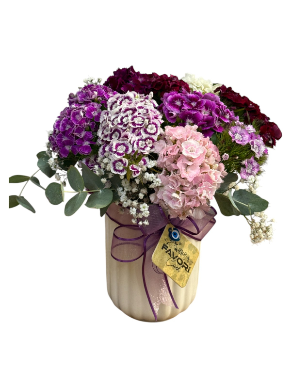 Seramik Vazoda Hüsnü Yusuf Çiçek Aranjmanı